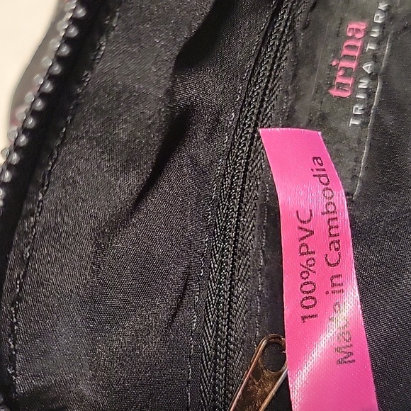 Trina Turk Black Multi-Color Floral Crossbody Purse - Picture 10 of 15